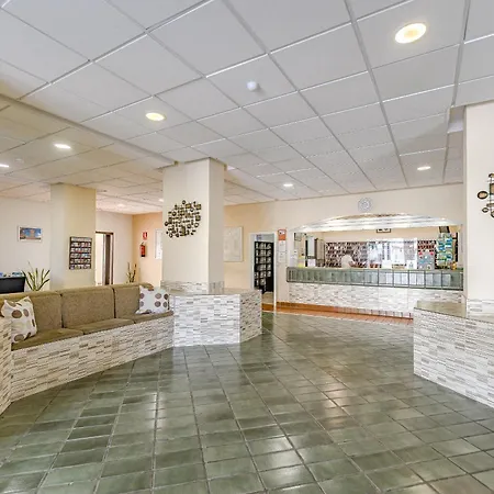 Lovely Communal Heated Pool Apartament