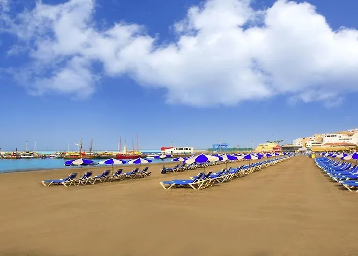 Lovely Communal Heated Pool *