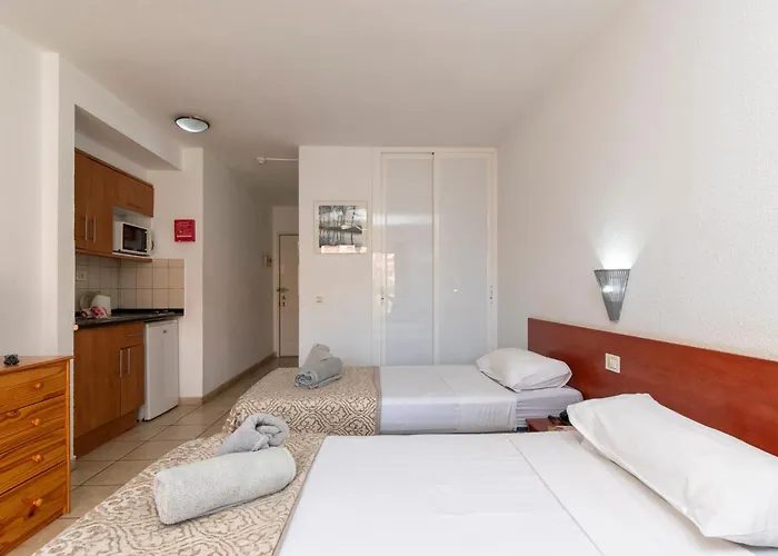 Lovely Communal Heated Pool * Los Cristianos (Tenerife)