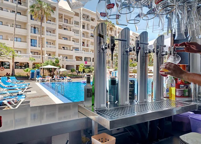 Lovely Communal Heated Pool Apartment