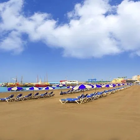 Lovely Communal Heated Pool *