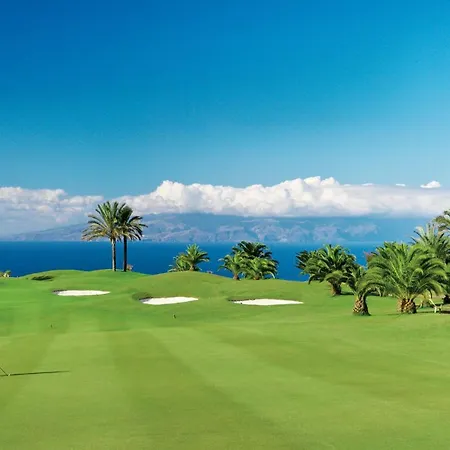 Lovely Communal Heated Pool * Los Cristianos (Tenerife)