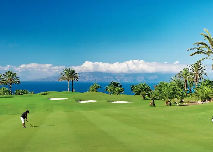 Lovely Communal Heated Pool * ロスクリスティアーノス